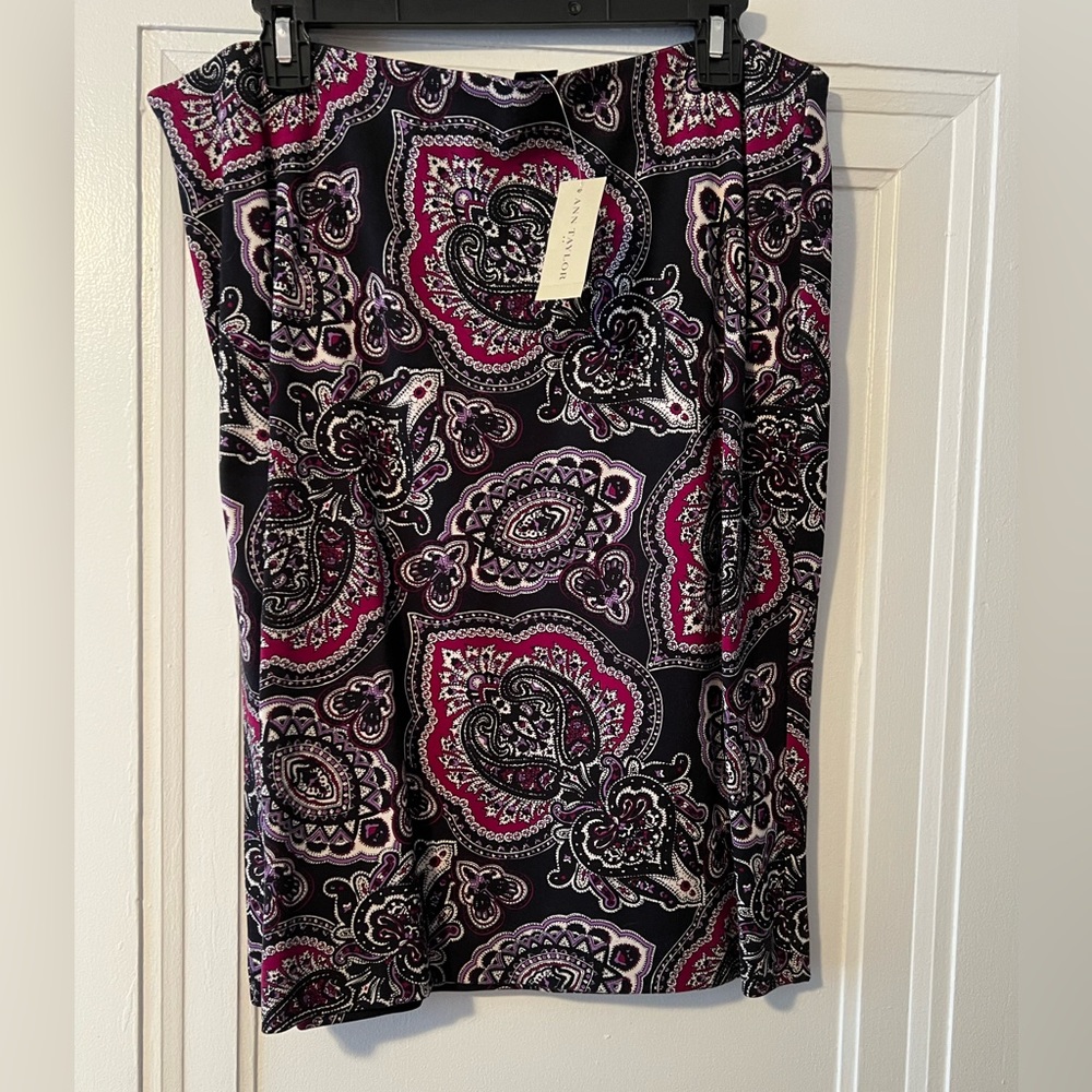Ann Taylor stretch skirt. 14